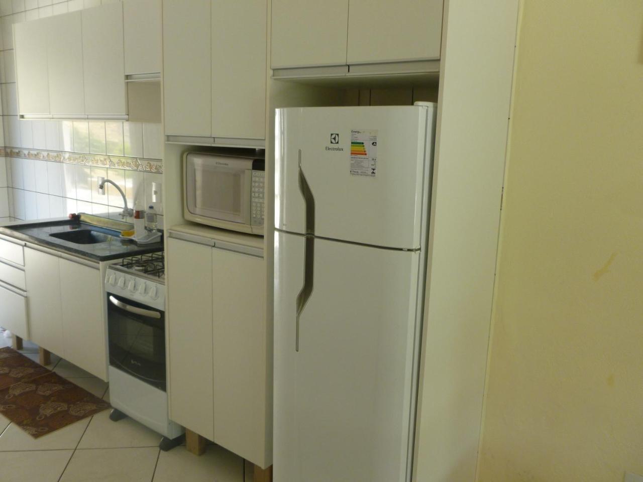 Apartamento 12 - Bombinhas - 200 Metros Da Praia Exterior foto